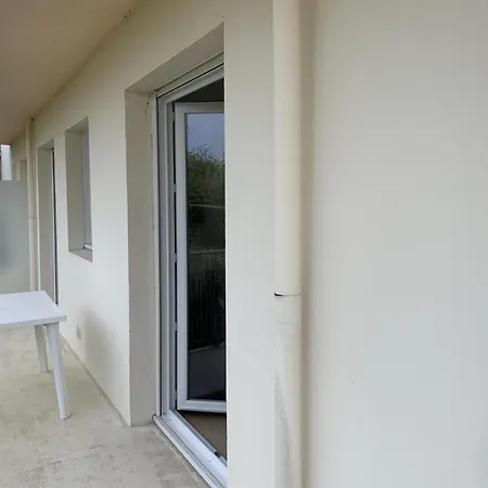 Appartement Lumineux 2 Pers à Deux Pas De La Avec Parking - Fr-1-843-10